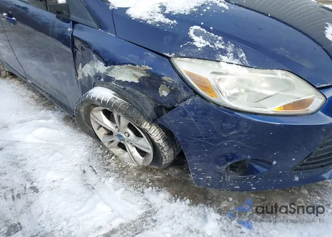 2012 Ford Focus Se z USA, uszkodzony, nr VIN 1FAHP3F20CL160185